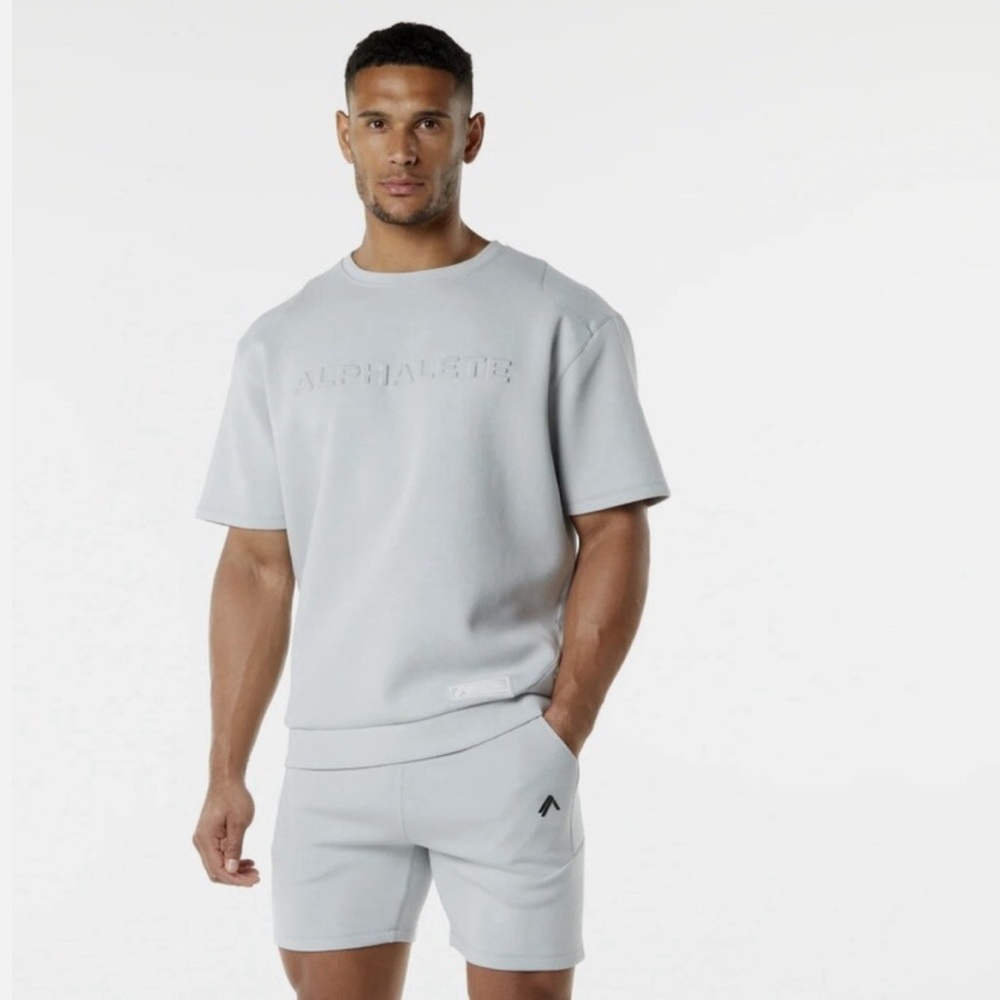 Alphalete men Light Gray Short Sleeve Tee